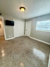 64 Davis Blvd in Tampa, FL - Building Photo - Building Photo