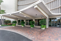 1200 S Flagler Dr in West Palm Beach, FL - Building Photo - Building Photo