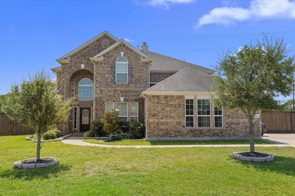 8106 Cullen Estates Dr in Pearland, TX - Foto de edificio