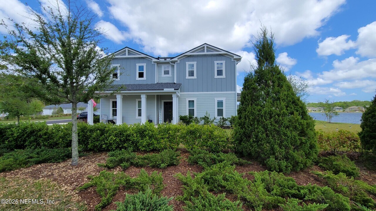 693 Chandler Dr in Saint Johns, FL - Building Photo