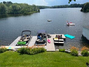 32 Belgrade Rd in Oakland, ME - Building Photo - Building Photo