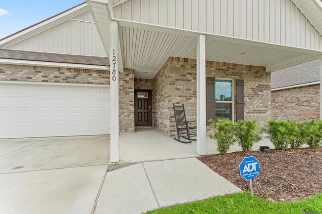 12780 Sweetleaf Ave in Denham Springs, LA - Foto de edificio - Building Photo