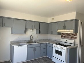 22 S Lake Dr in Antioch, CA - Building Photo - Building Photo