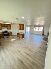 6941 Hanford Ave, Unit A - House in Yucca Valley, CA - Building Photo - Building Photo
