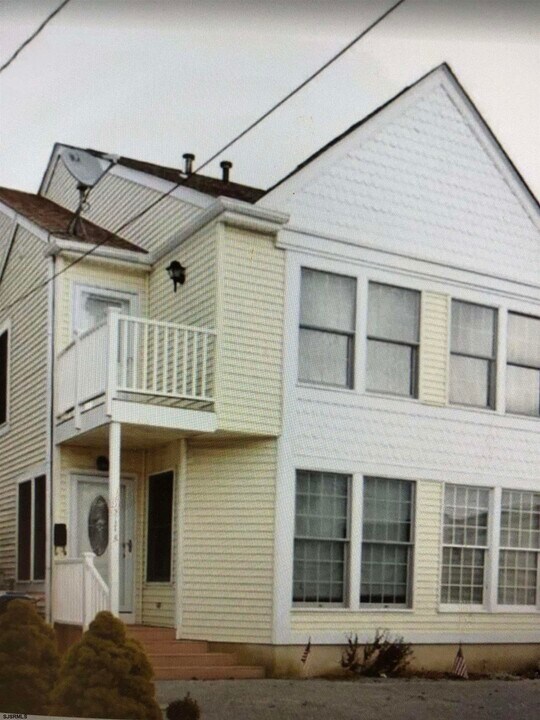 217 3rd St S in Brigantine, NJ - Building Photo