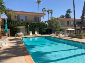 2290 S Palm Canyon Dr in Palm Springs, CA - Building Photo