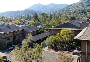 Parkside in San Anselmo, CA - Building Photo