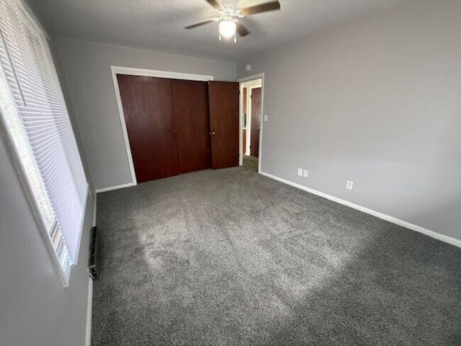 911 N Sheridan Rd in Peoria, IL - Building Photo - Building Photo