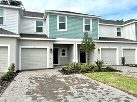 173 Riverfront Wy in Edgewater, FL - Building Photo