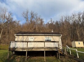 717 Powell Ave in Morgantown, WV - Building Photo