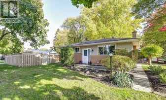 1050 Apache Rd in London, ON - Building Photo