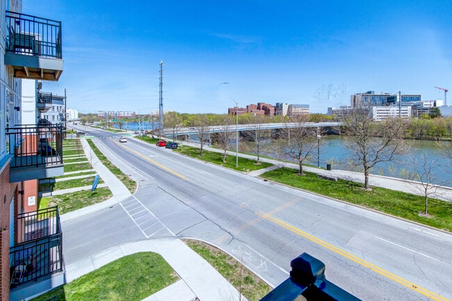 Riverview in Indianapolis, IN - Building Photo - Building Photo