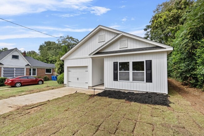 property at 3106 Hammond Ave
