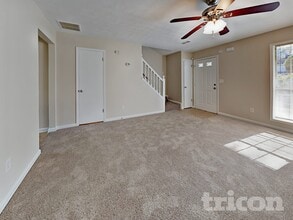 2481 Dublin Ct, Unit 9 in Lawrenceville, GA - Foto de edificio - Building Photo