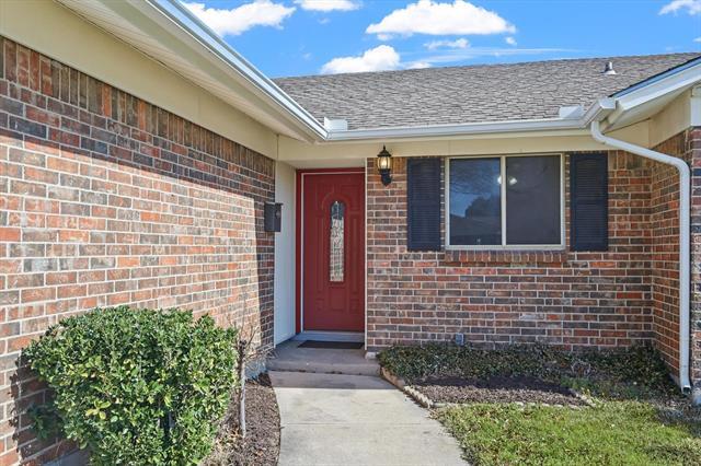 2925 Portales Dr in Fort Worth, TX - Building Photo - Building Photo