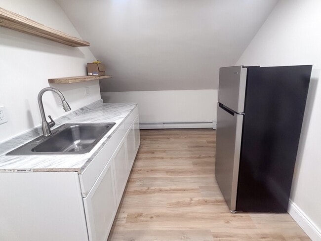 38 Judith St, Unit 3 in Providence, RI - Foto de edificio - Building Photo