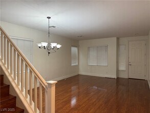 406 1st on Dr in Las Vegas, NV - Building Photo - Building Photo