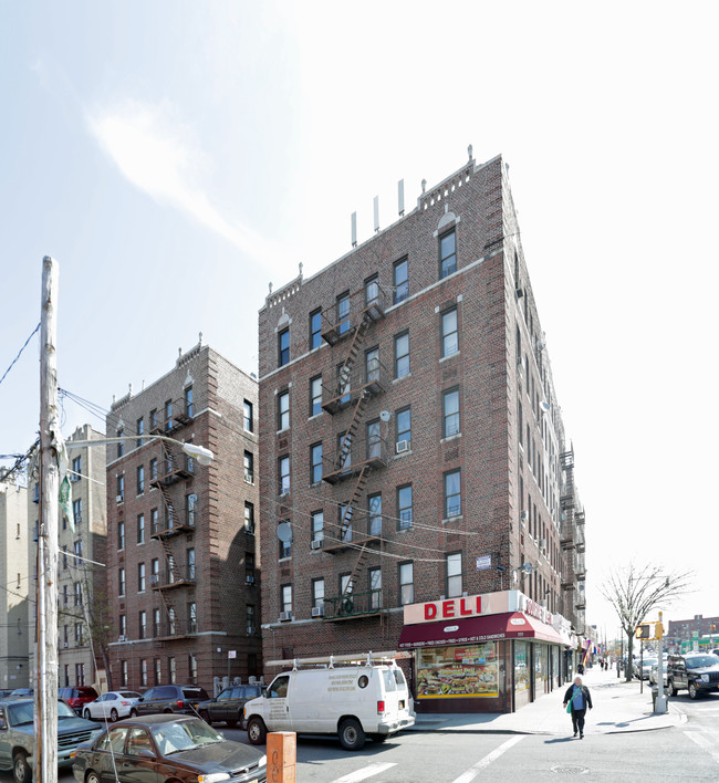 2704 Wallace in Bronx, NY - Building Photo - Building Photo