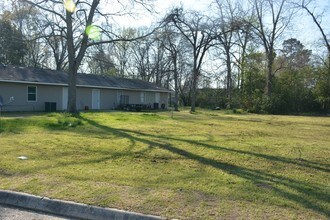 900 Daleville Ave in Enterprise, AL - Foto de edificio - Building Photo
