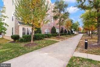 2238 Margraf Cir in Leesylvania, VA - Building Photo - Building Photo