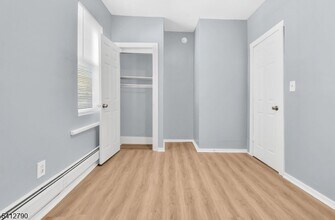 139 S 8th St in Newark, NJ - Building Photo - Building Photo