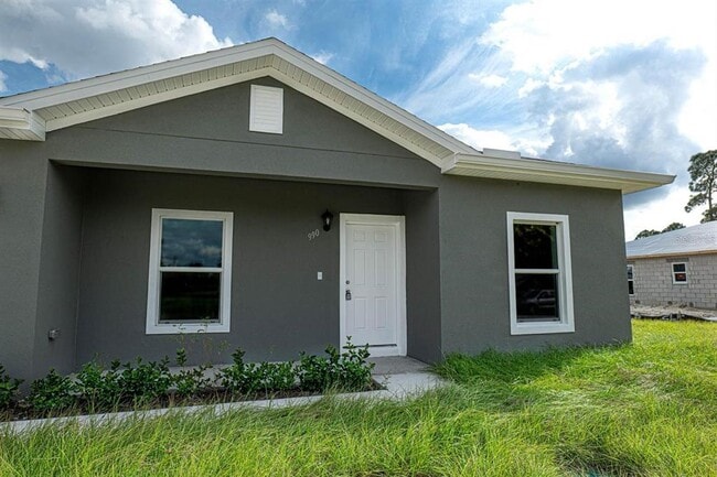 990 Quaker St SE in Palm Bay, FL - Building Photo - Building Photo