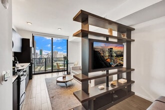 398 NE 5th St, Unit SI ID1504042P in Miami, FL - Foto de edificio - Building Photo