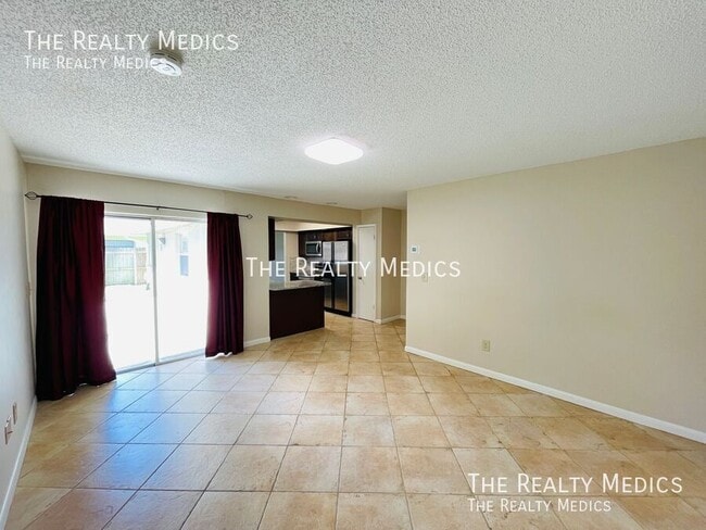 637 Parkwood Ave in Altamonte Springs, FL - Building Photo - Building Photo