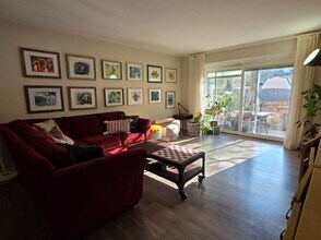 412 N Wayne Ave, Unit 109 in Wayne, PA - Building Photo - Building Photo