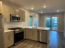 55 W 5th St, Unit 1 in Boston, MA - Building Photo