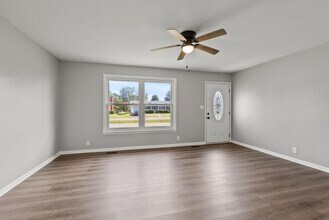 610 Greenbriar Dr in Harrodsburg, KY - Building Photo - Building Photo