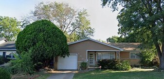 1402 W Lydia St in Wichita, KS - Building Photo