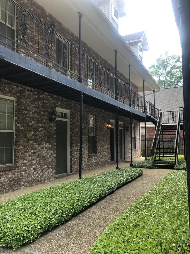501 S Montgomery St in Starkville, MS - Building Photo - Building Photo