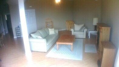 11942 SE Lexington St, Unit Lexington Apt in Portland, OR - Building Photo - Building Photo