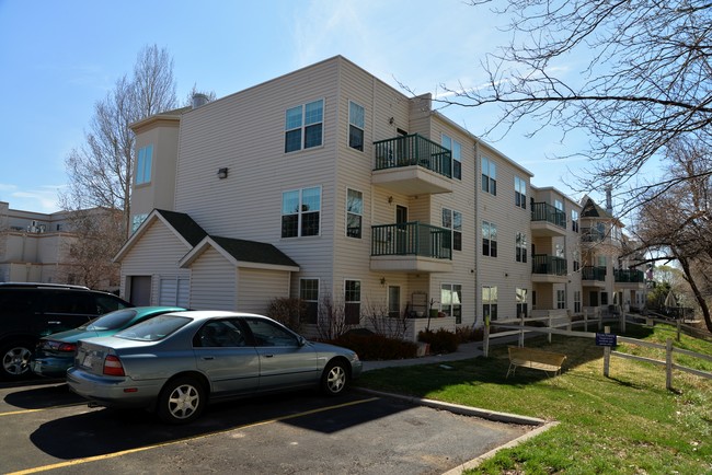 Tanglewood Condominiums in Longmont, CO - Building Photo - Building Photo