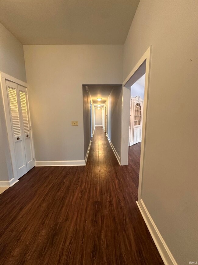 4315 Stringtown Rd in Evansville, IN - Building Photo - Building Photo