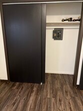 8054 W 95th St in Hickory Hills, IL - Building Photo - Building Photo