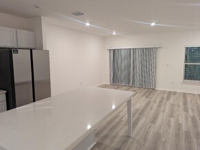 32050 Eastern Redbud Br in San Antonio, FL - Building Photo - Building Photo