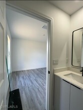 942 Gregory St E in Lehigh Acres, FL - Foto de edificio - Building Photo