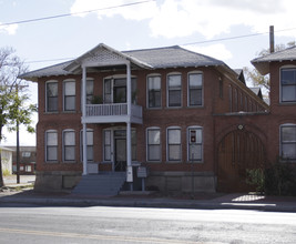 1002 Central Ave NW in Albuquerque, NM - Building Photo - Building Photo