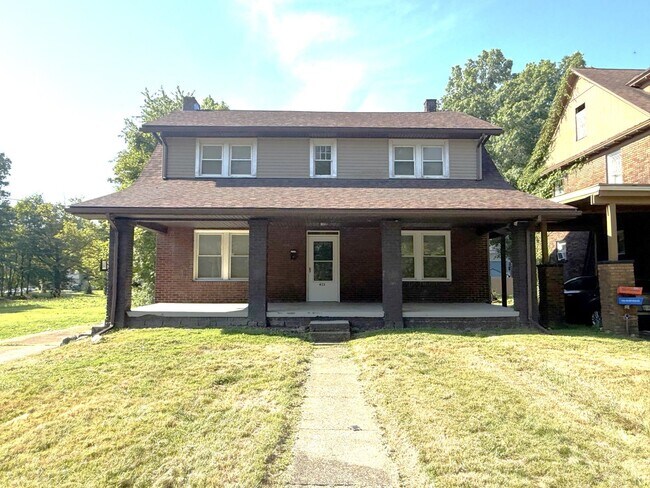 property at 433 Norwood Ave