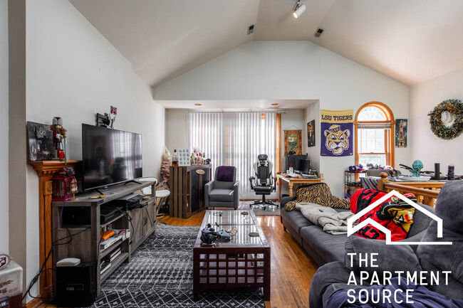 920 N Paulina St, Unit 2