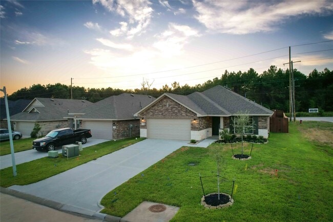 property at 300 Terra Vis Cir