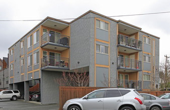 7925 Densmore Ave N in Seattle, WA - Building Photo - Building Photo