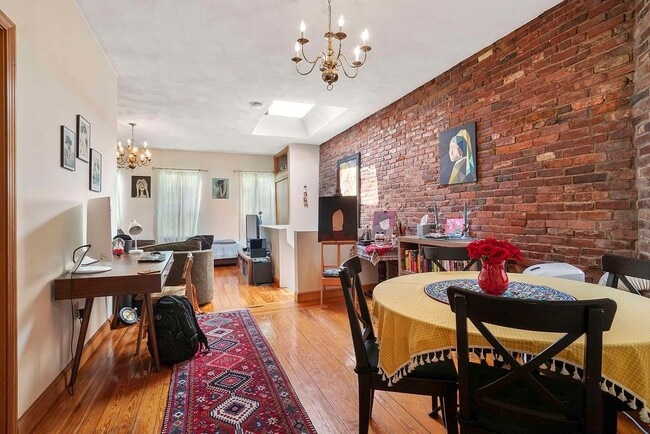 67 Baldwin St, Unit 3