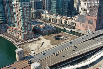 North Tower in Chicago, IL - Foto de edificio - Building Photo