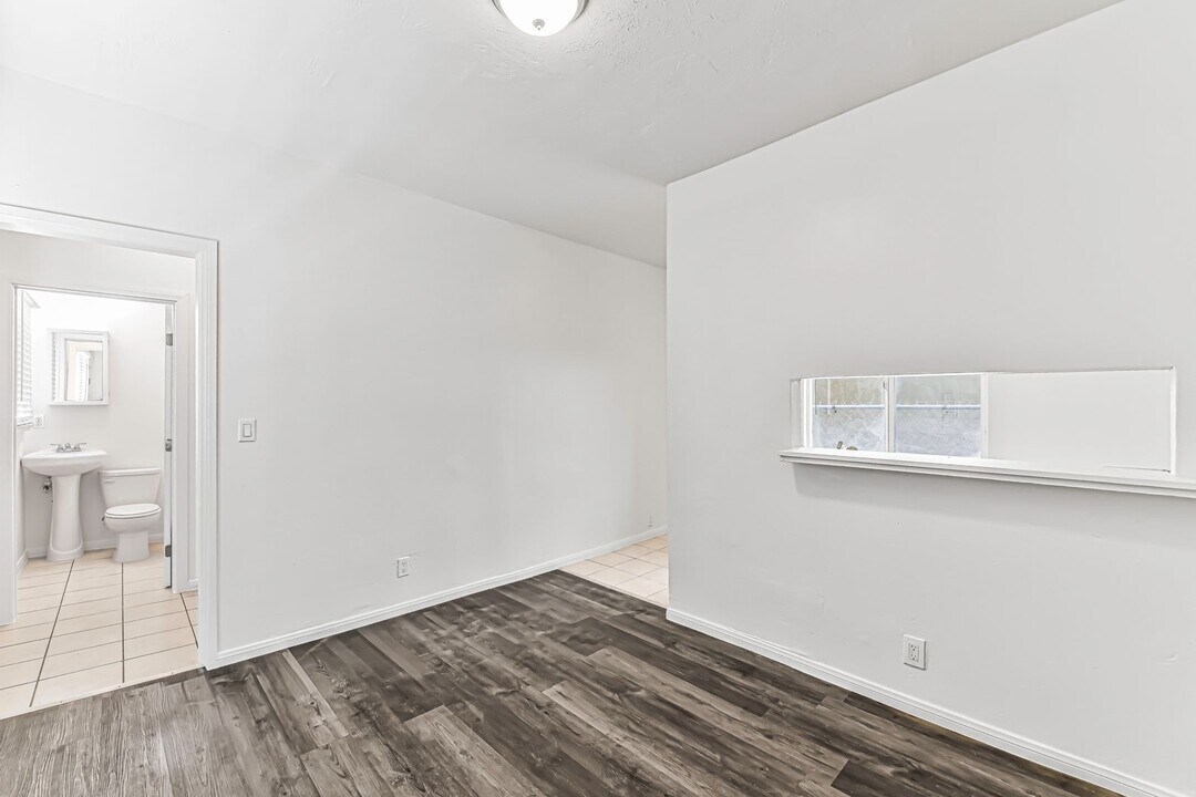 908 Martin Luther King Jr Ave, Unit 04 in Long Beach, CA - Foto de edificio