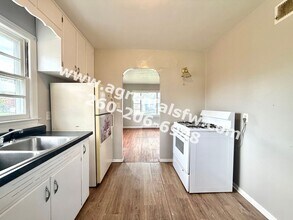 4655 Avondale Dr in Fort Wayne, IN - Building Photo - Building Photo