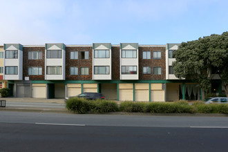 740 Monterey Blvd in San Francisco, CA - Building Photo - Building Photo