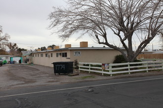 Willow Trail Apartments in Las Vegas, NV - Building Photo - Building Photo